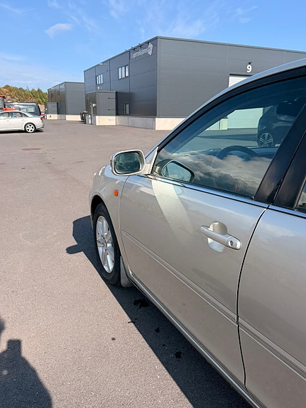 Toyota Camry 17 of 30