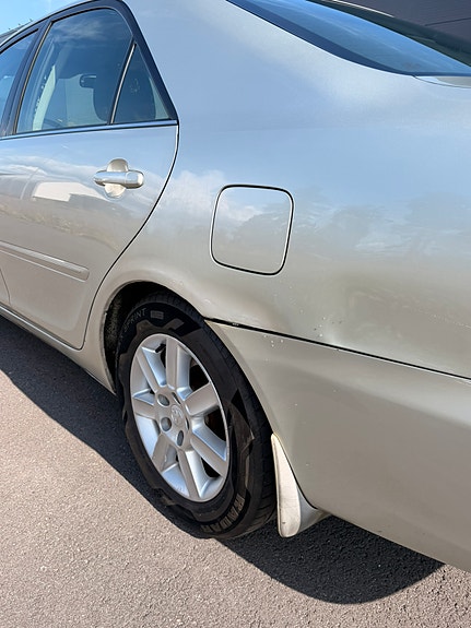 Toyota Camry 14 of 30