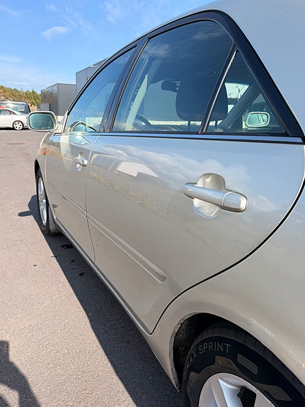 Toyota Camry 16 of 30