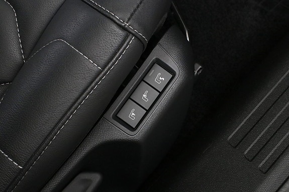 Citroen E-C4 X 14 of 30