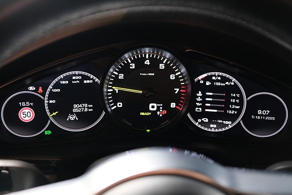 Porsche Cayenne Coupe 12 of 30