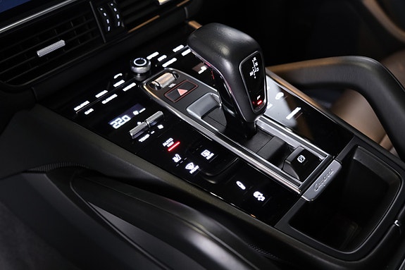 Porsche Cayenne Coupe 29 of 30