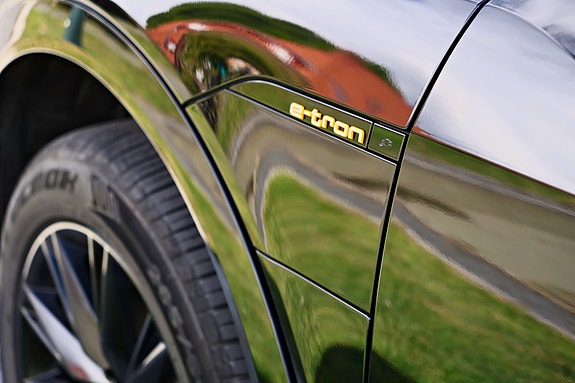 Audi e-tron Sportback 18 of 24