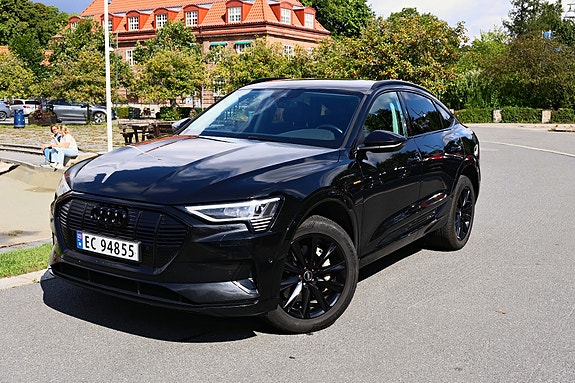 Audi e-tron Sportback 3 of 24