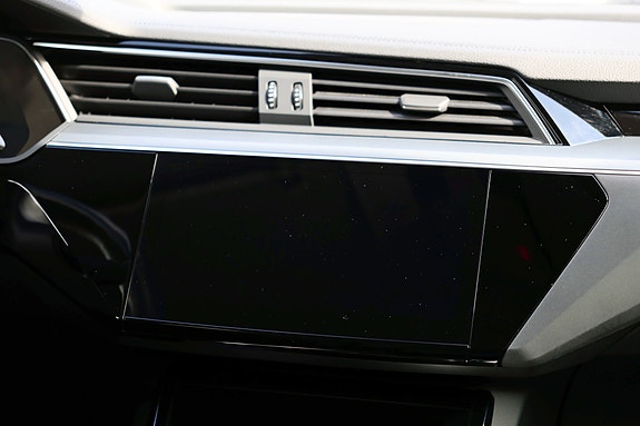 Audi e-tron Sportback 11 of 24