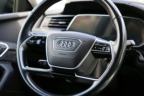 Audi e-tron Sportback 7 of 24