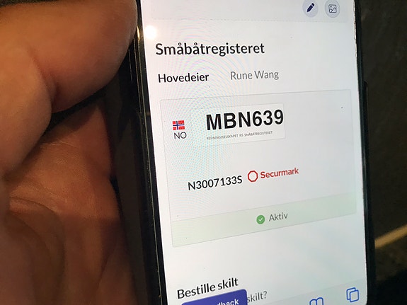 Daycruiser. Uttern 18 fot.  Stående på Osensjøen 19 of 20