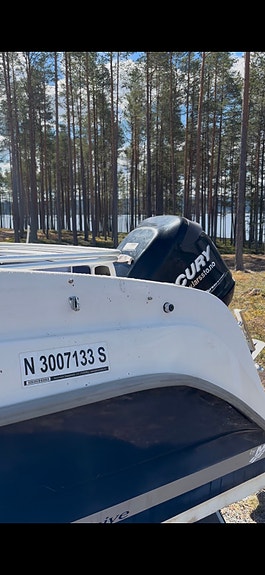 Daycruiser. Uttern 18 fot.  Stående på Osensjøen 5 of 20