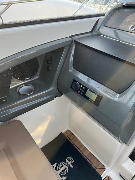 Uttern D70 Premium Edition - Lavt time antall 10 of 30