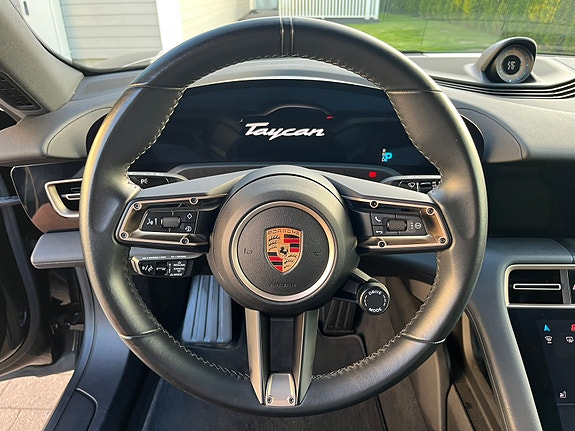 Porsche Taycan 4 27 of 30