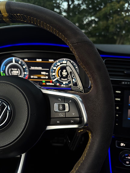 Volkswagen Golf VII 12 of 21