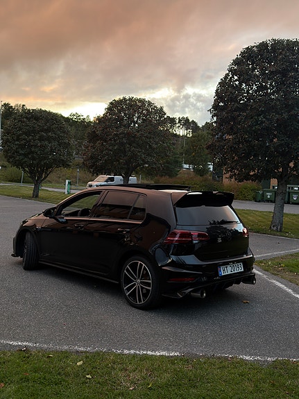 Volkswagen Golf VII 5 of 21