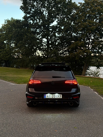 Volkswagen Golf VII 7 of 21