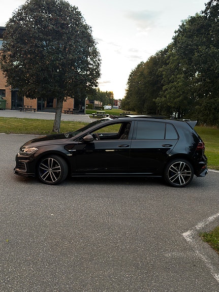 Volkswagen Golf VII 3 of 21