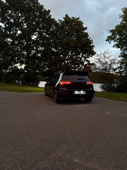 Volkswagen Golf VII 8 of 21
