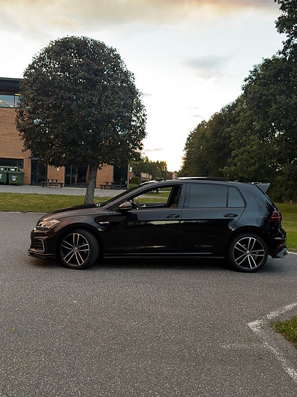 Volkswagen Golf VII 4 of 21