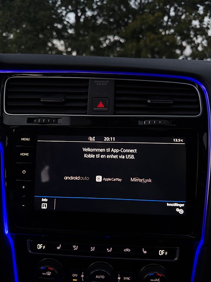 Volkswagen Golf VII 16 of 21