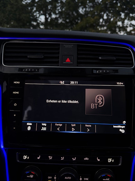 Volkswagen Golf VII 17 of 21
