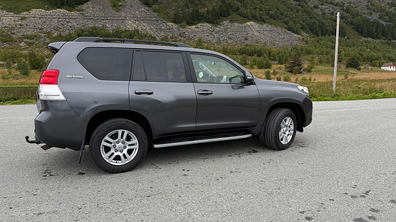 Toyota Land Cruiser 8 of 20