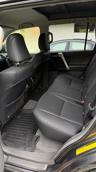 Toyota Land Cruiser 17 of 20