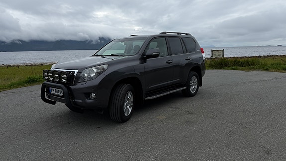 Toyota Land Cruiser 2 of 20