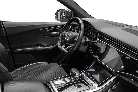 Audi Q8 23 of 30