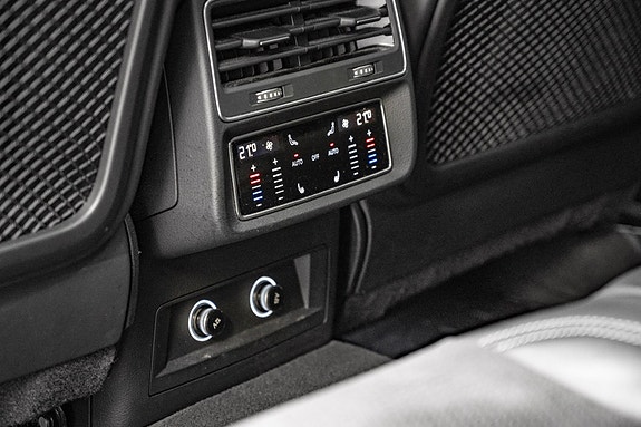 Audi Q8 27 of 30