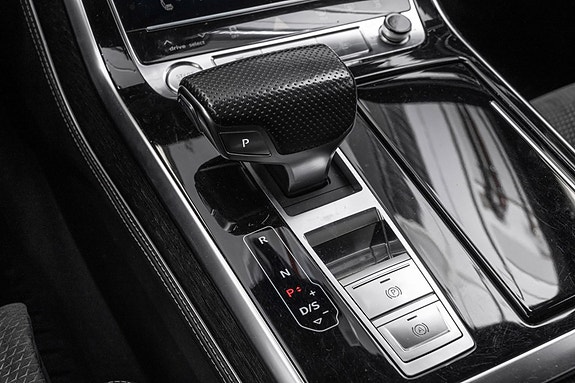 Audi Q8 21 of 30