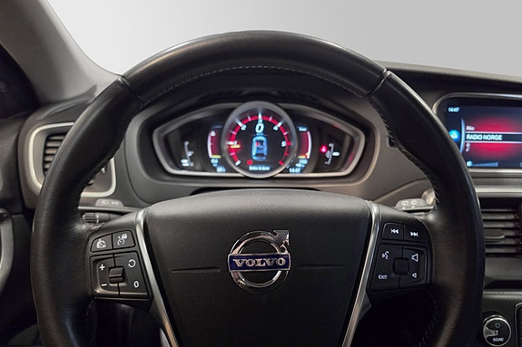 Volvo V40 Cross Country 11 of 28