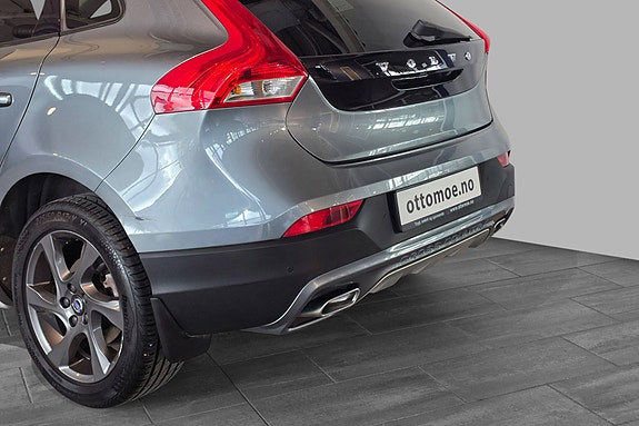 Volvo V40 Cross Country 6 of 28