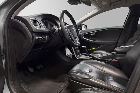 Volvo V40 Cross Country 15 of 28