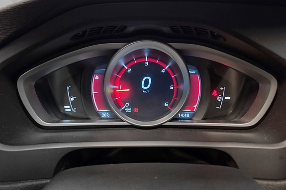 Volvo V40 Cross Country 13 of 28