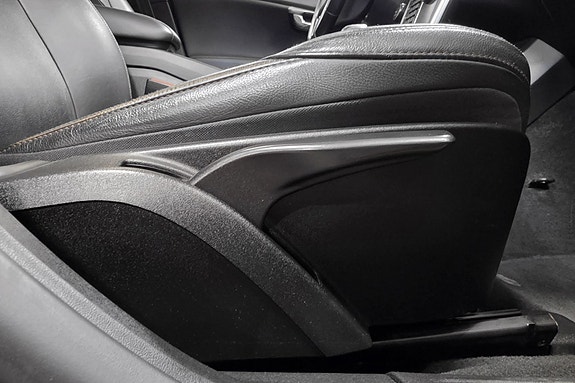 Volvo V40 Cross Country 18 of 28
