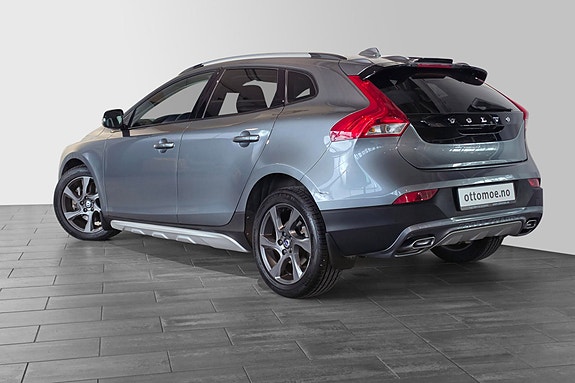 Volvo V40 Cross Country 4 of 28