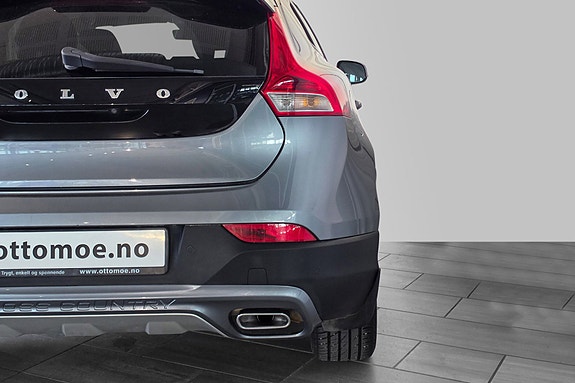 Volvo V40 Cross Country 9 of 28