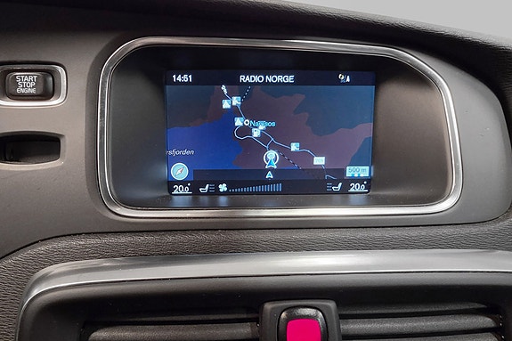 Volvo V40 Cross Country 24 of 28