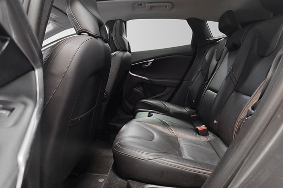 Volvo V40 Cross Country 17 of 28