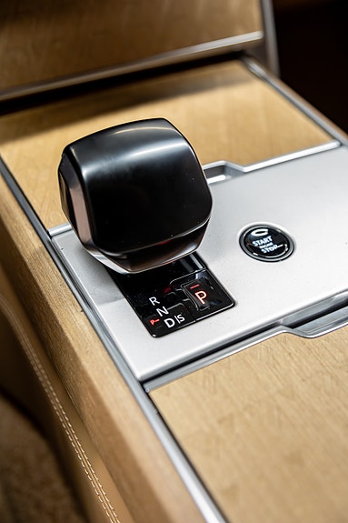 Land Rover Range Rover 9 of 19