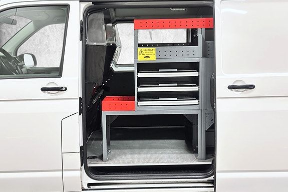 Volkswagen Transporter 6 of 30