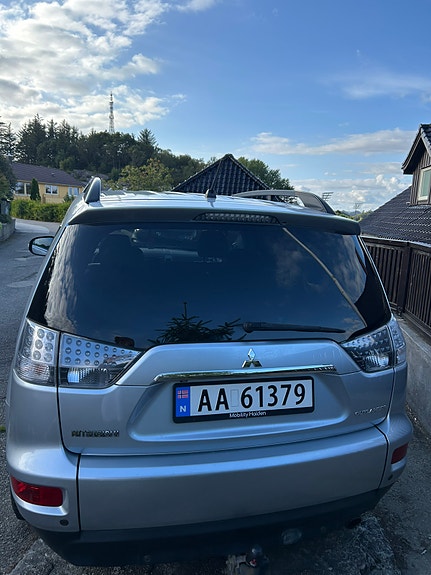 Mitsubishi Outlander 3 of 30