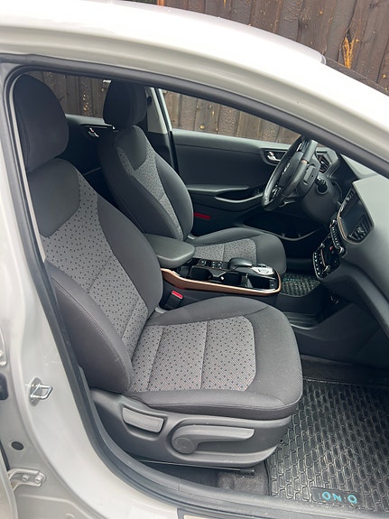 Hyundai IONIQ 9 of 11