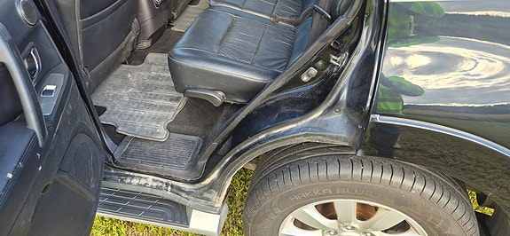 Mitsubishi Pajero 17 of 24