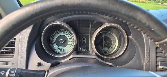 Mitsubishi Pajero 12 of 24