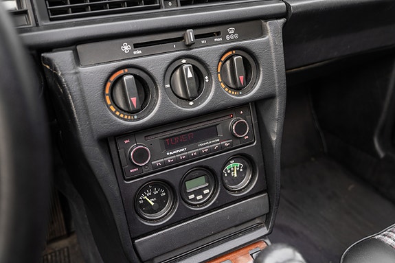 Mercedes-Benz 190 E 5 of 14