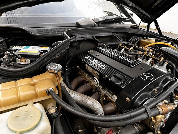 Mercedes-Benz 190 E 13 of 14