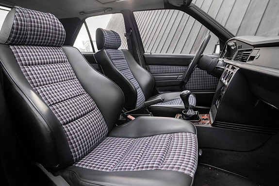 Mercedes-Benz 190 E 7 of 14