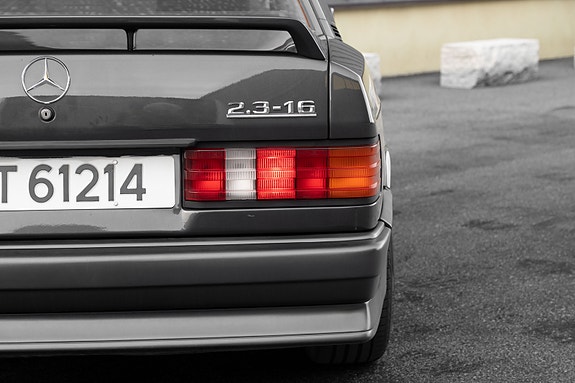 Mercedes-Benz 190 E 4 of 14