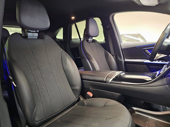 Mercedes-Benz EQE SUV 16 of 30