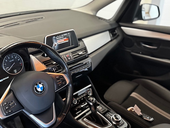 BMW 225xe 20 of 30