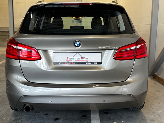 BMW 225xe 8 of 30